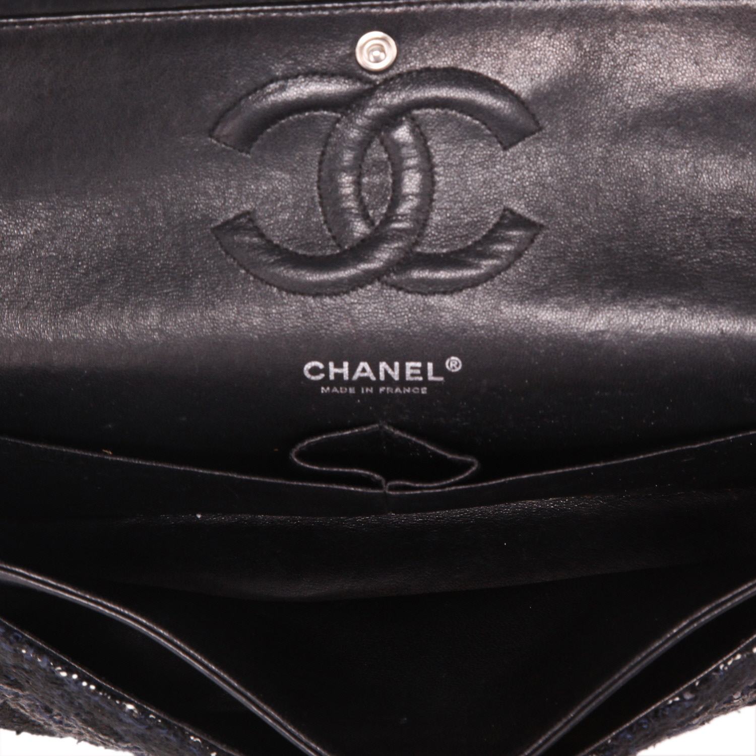 Chanel  Timeless Classic handbag  in black and grey tweed - Detail D3
