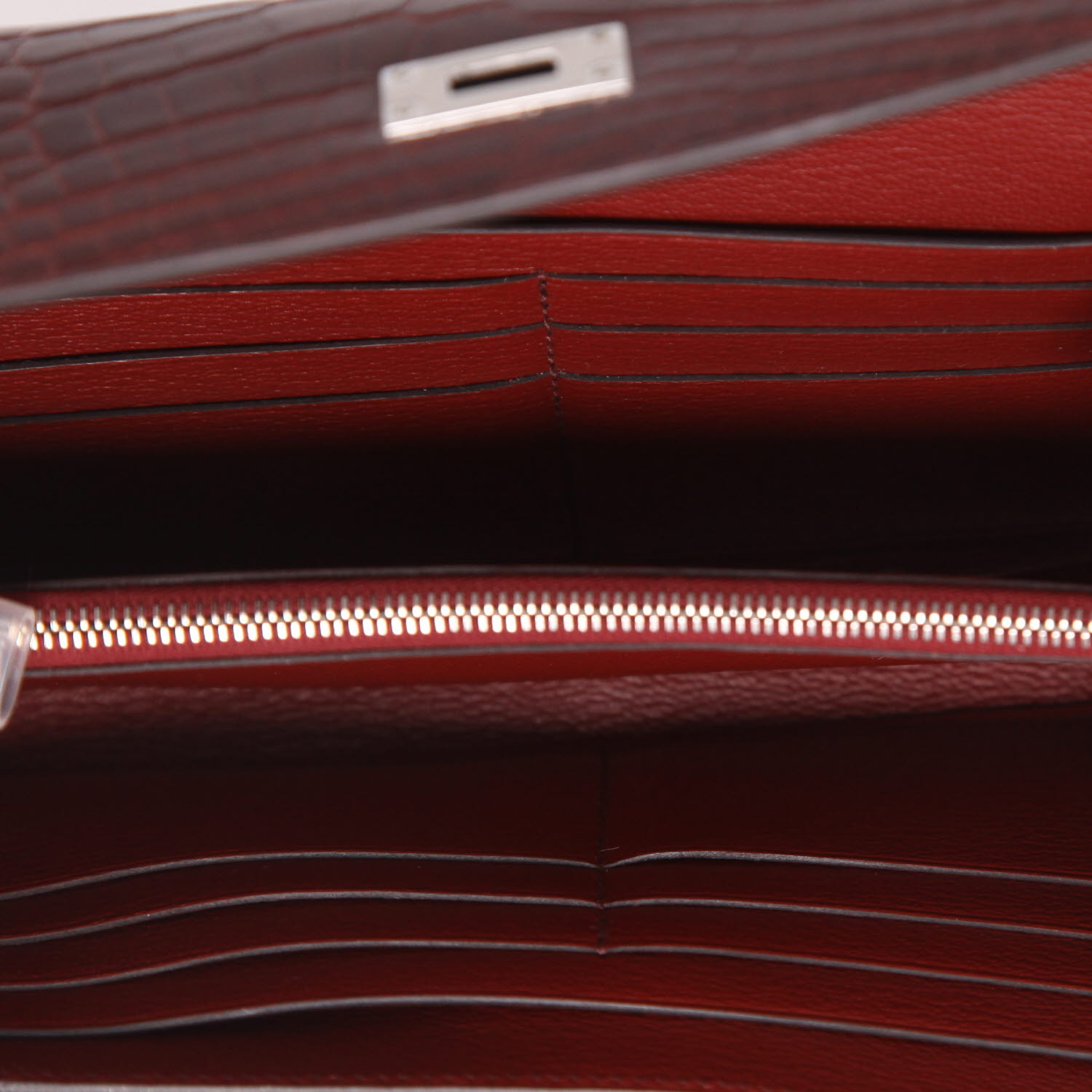 Portefeuille Hermès  Kelly wallet en alligator bordeaux - Detail D3