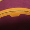 Sac à main Louis Vuitton  Lussac en cuir épi jaune - Detail D2 thumbnail