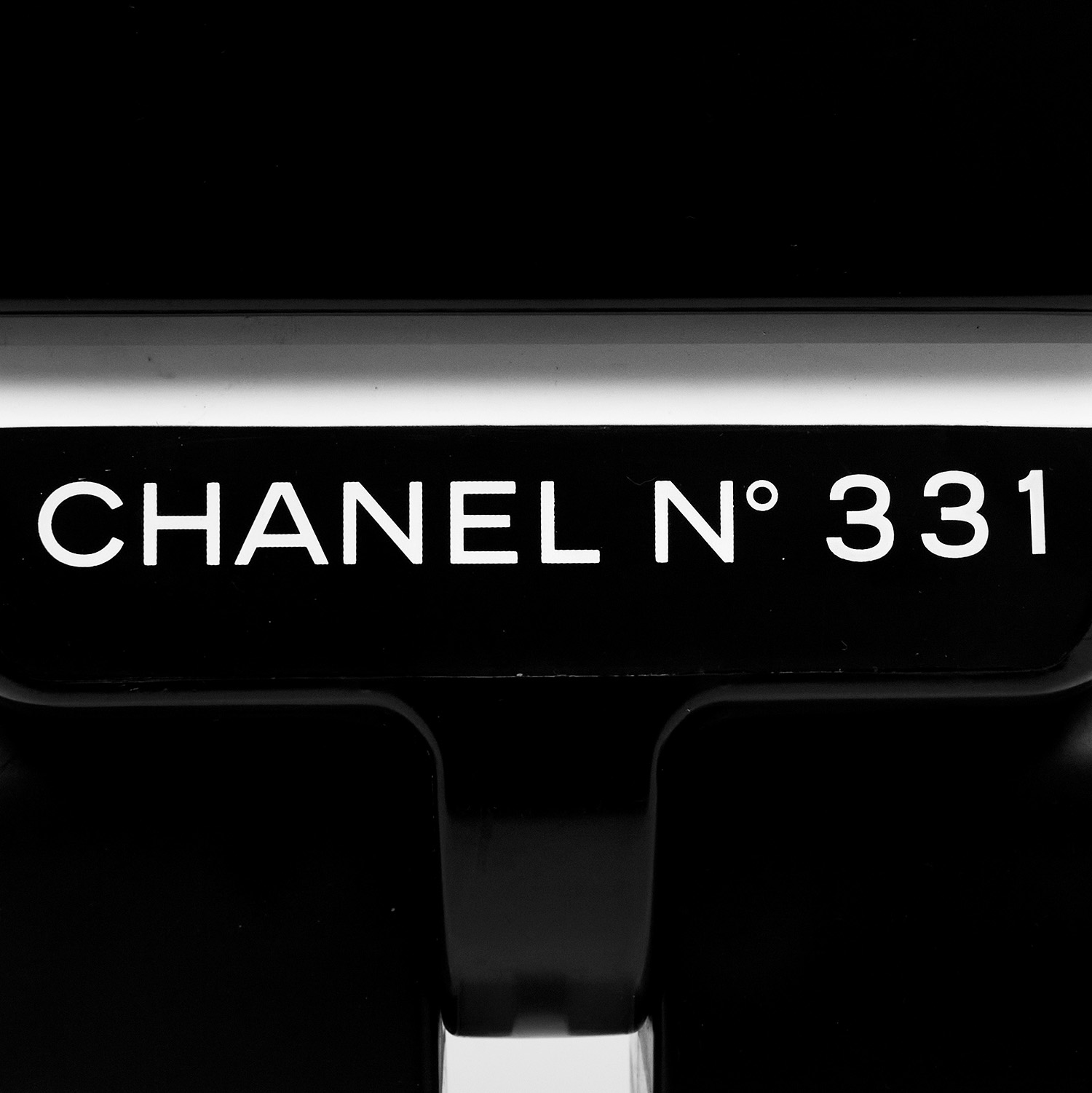 CHANEL x MEDICOM (Edition limitée), Be@rbrick 1000% - Coco Chanel - 2006 - Detail D4