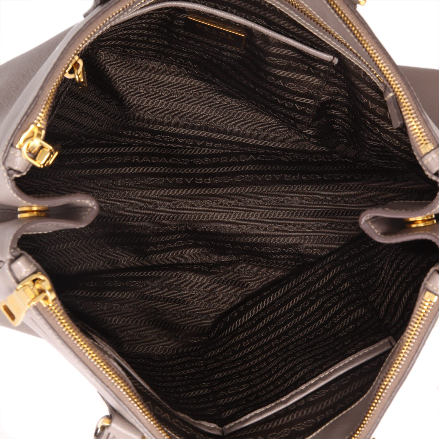 Bolso de mano Prada  Galleria en cuero saffiano gris - Detail D3