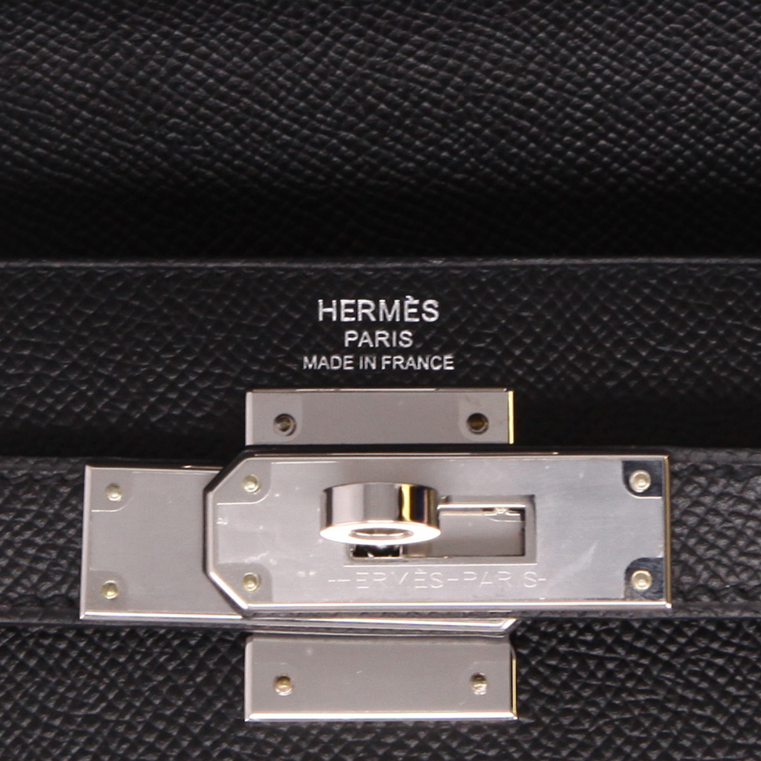 Hermès  Kelly 28 cm handbag  in black epsom leather - Detail D2