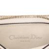 Bolso bandolera Dior  Pochette Saddle en cuero granulado blanco - Detail D2 thumbnail