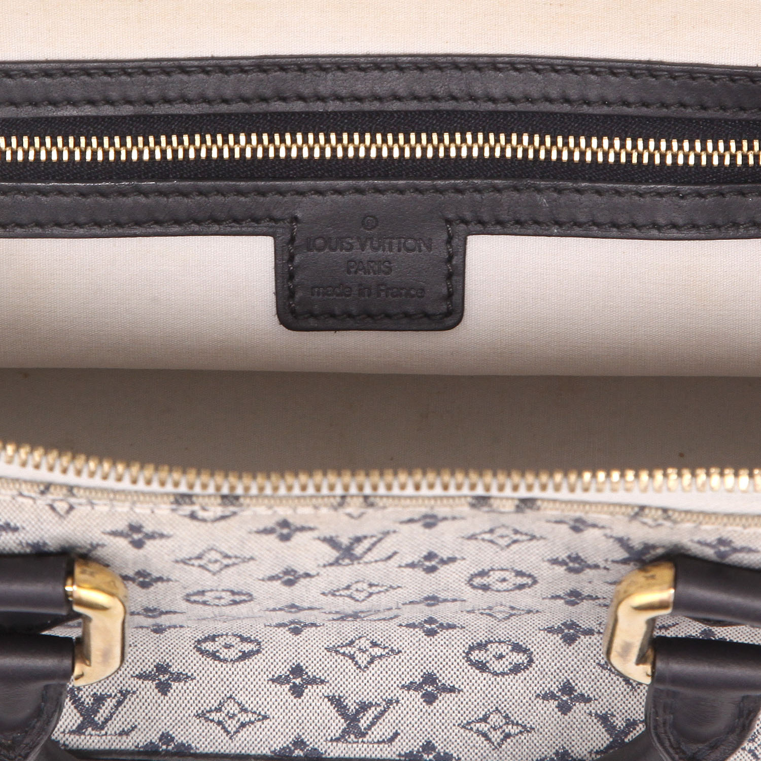 Sac à main Louis Vuitton  Alma en toile monogram grise et cuir noir - Detail D2
