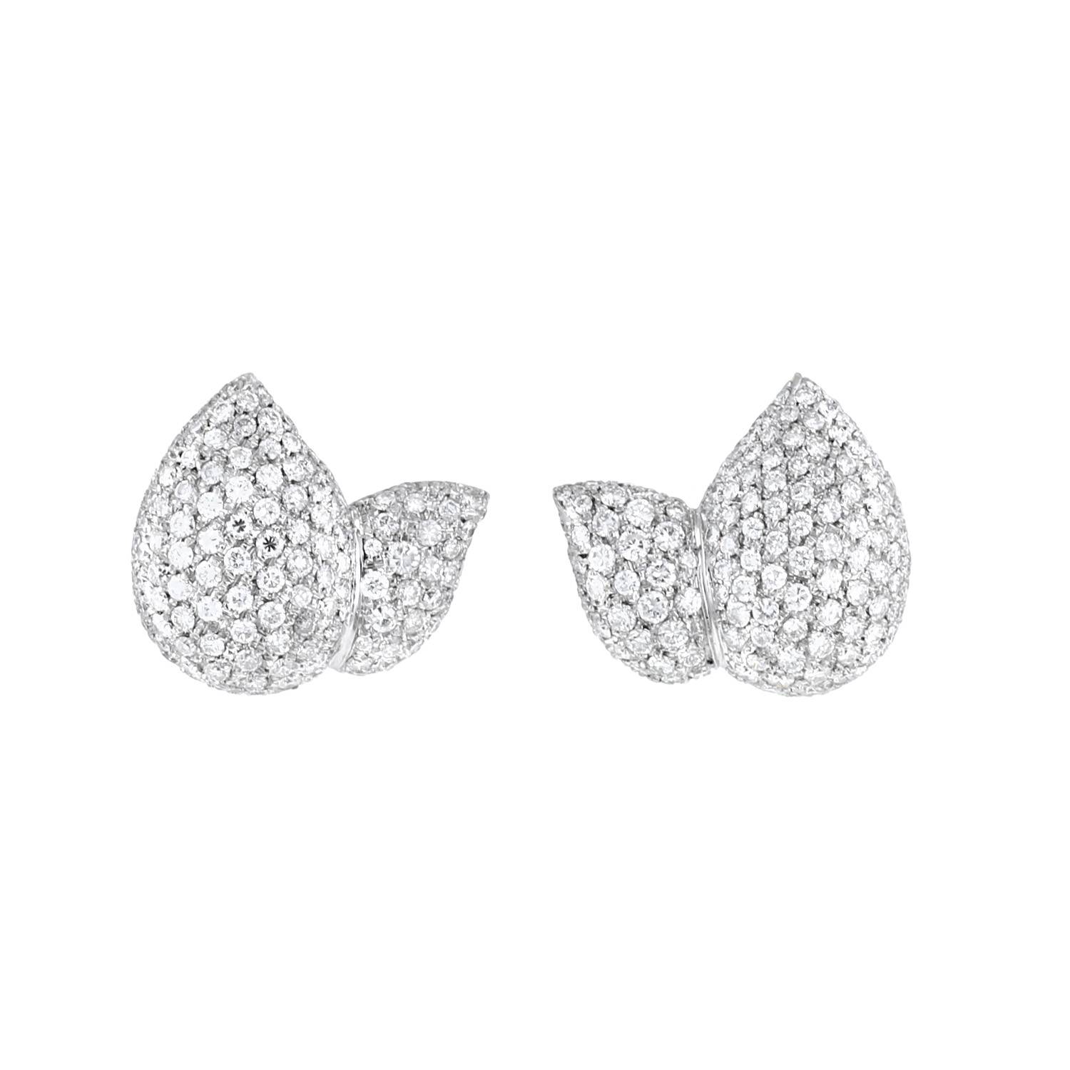 Paire de clips d'oreilles Vintage  en or blanc et diamants