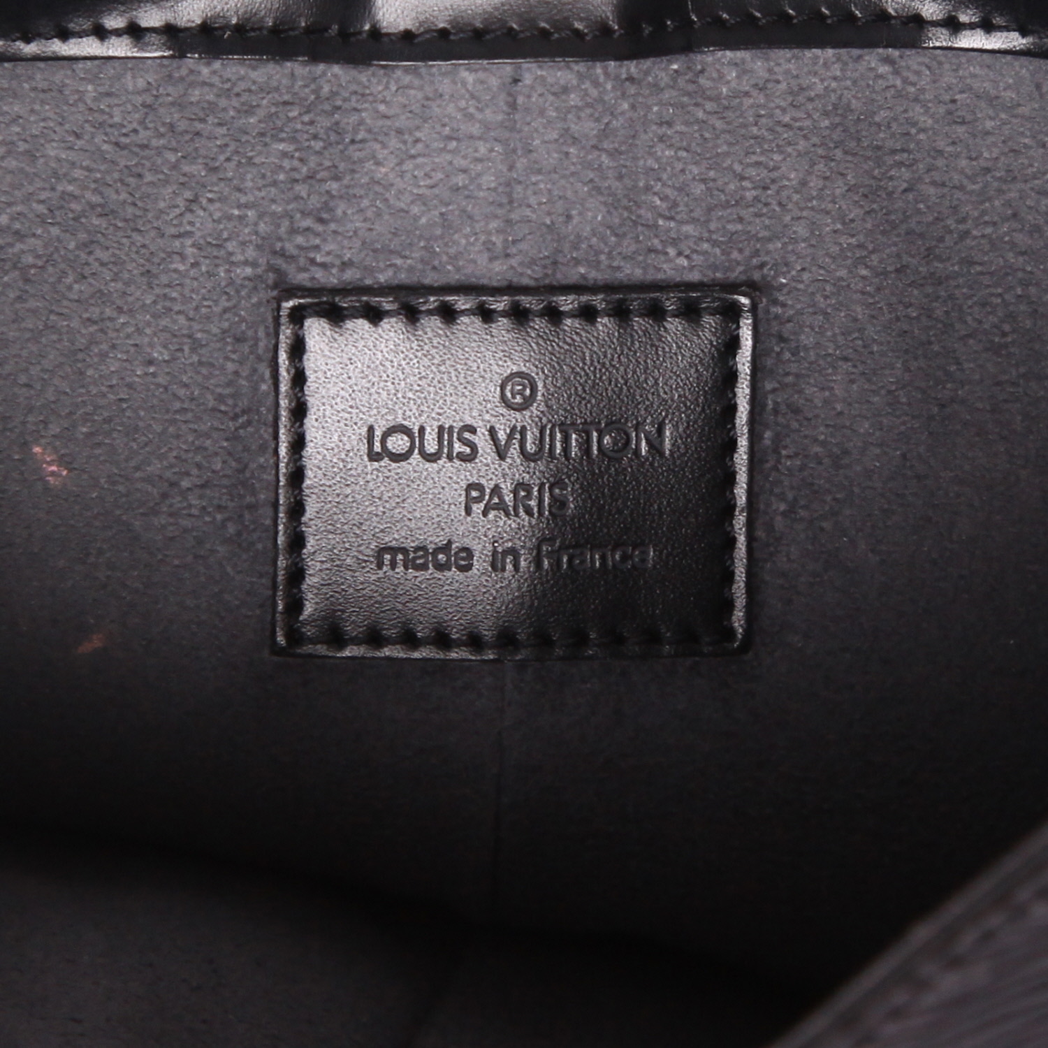 Bolso de mano Louis Vuitton  Demi Lune en cuero Epi negro - Detail D2