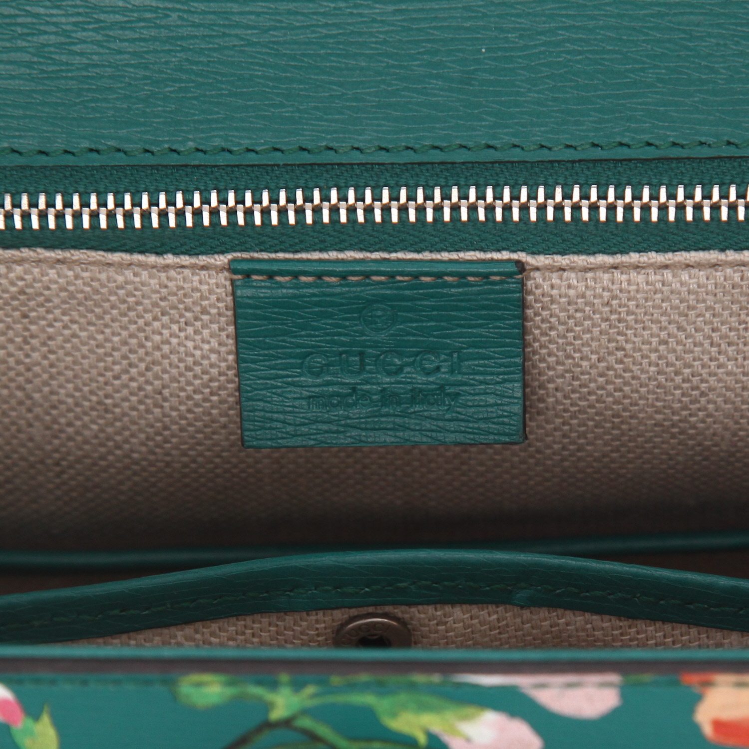 Bolso de mano Gucci  Bamboo en cuero verde - Detail D2