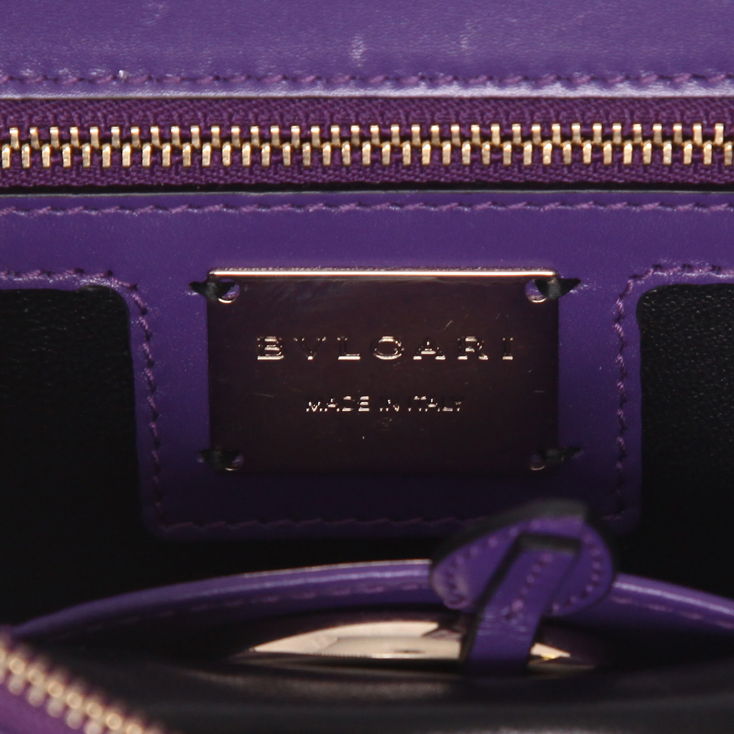 Bulgari  Forever handbag  in pink and purple leather - Detail D2