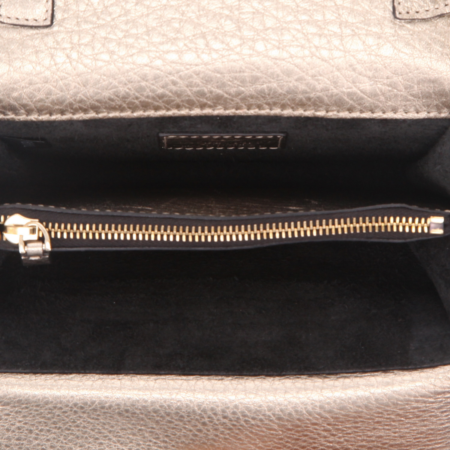 Bolso bandolera Valentino Garavani  Rockstud en cuero dorado - Detail D3