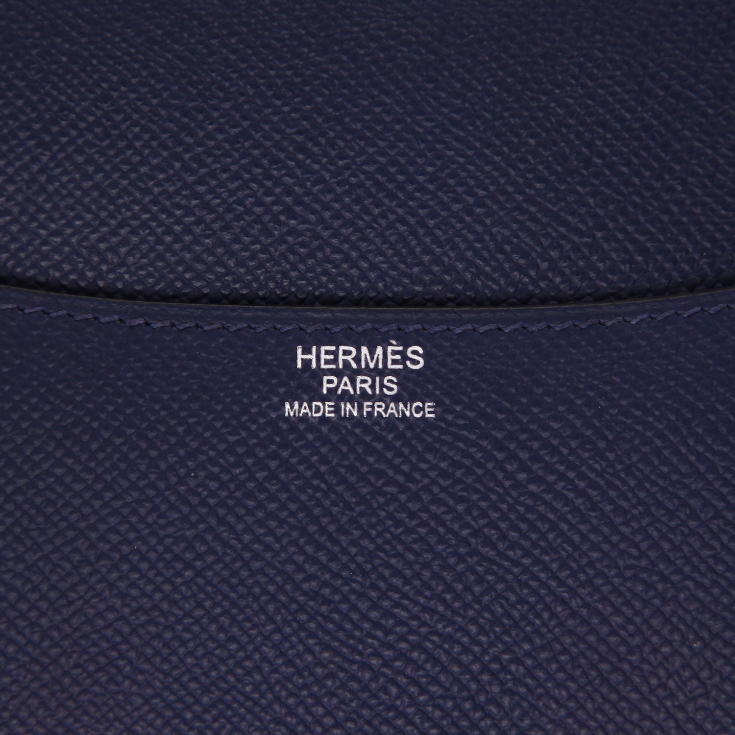 Hermès  Constance handbag  in navy blue epsom leather - Detail D2