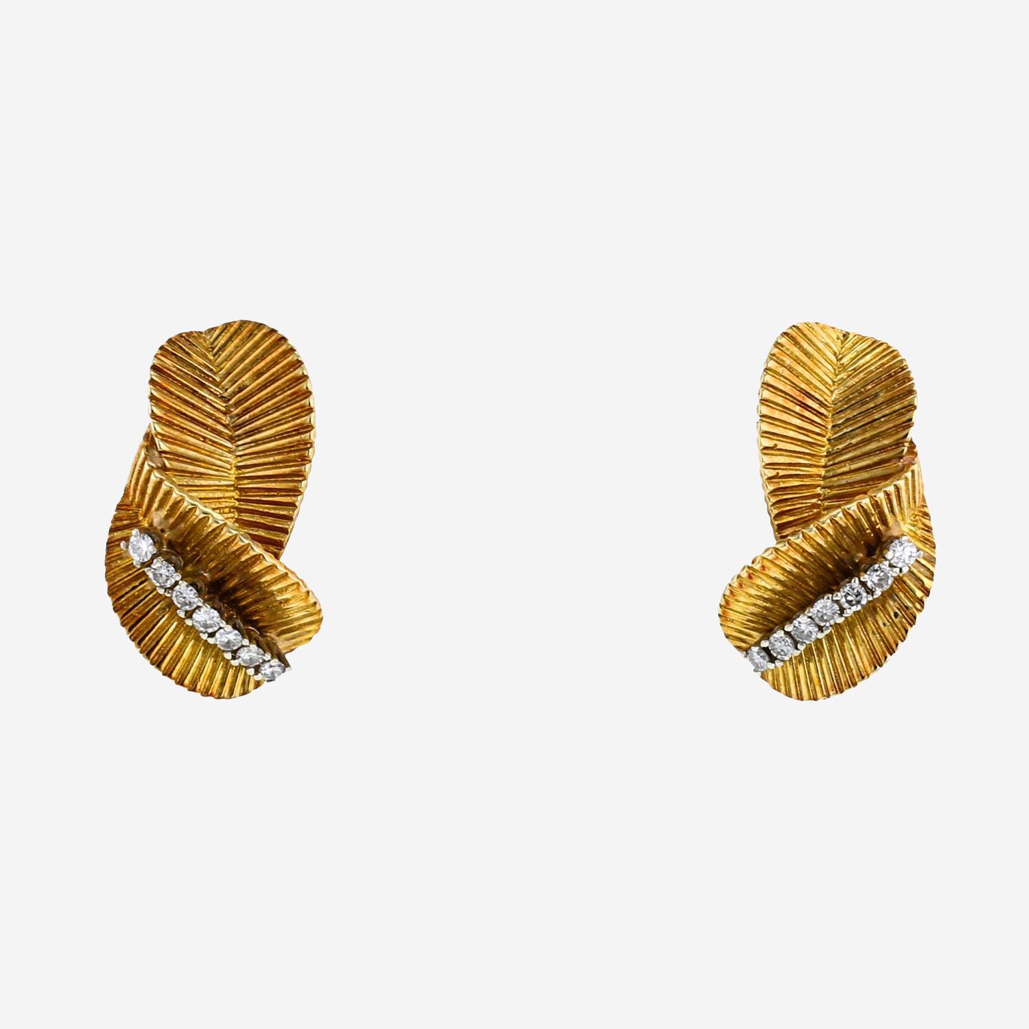 Vintage  earrings in yellow gold, 14 carats yellow gold and diamonds
