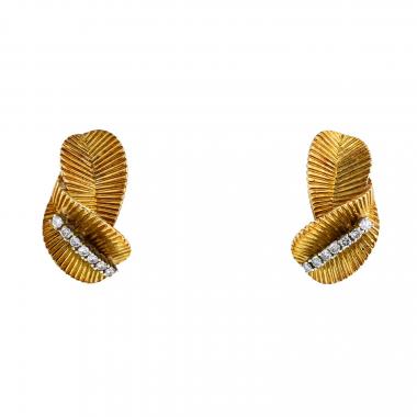 Paire de boucles d'oreilles Vintage  en or jaune, or jaune 14 carats et diamants