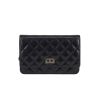 Chanel  Wallet on Chain shoulder bag  in navy blue patent quilted leather - 360 thumbnail