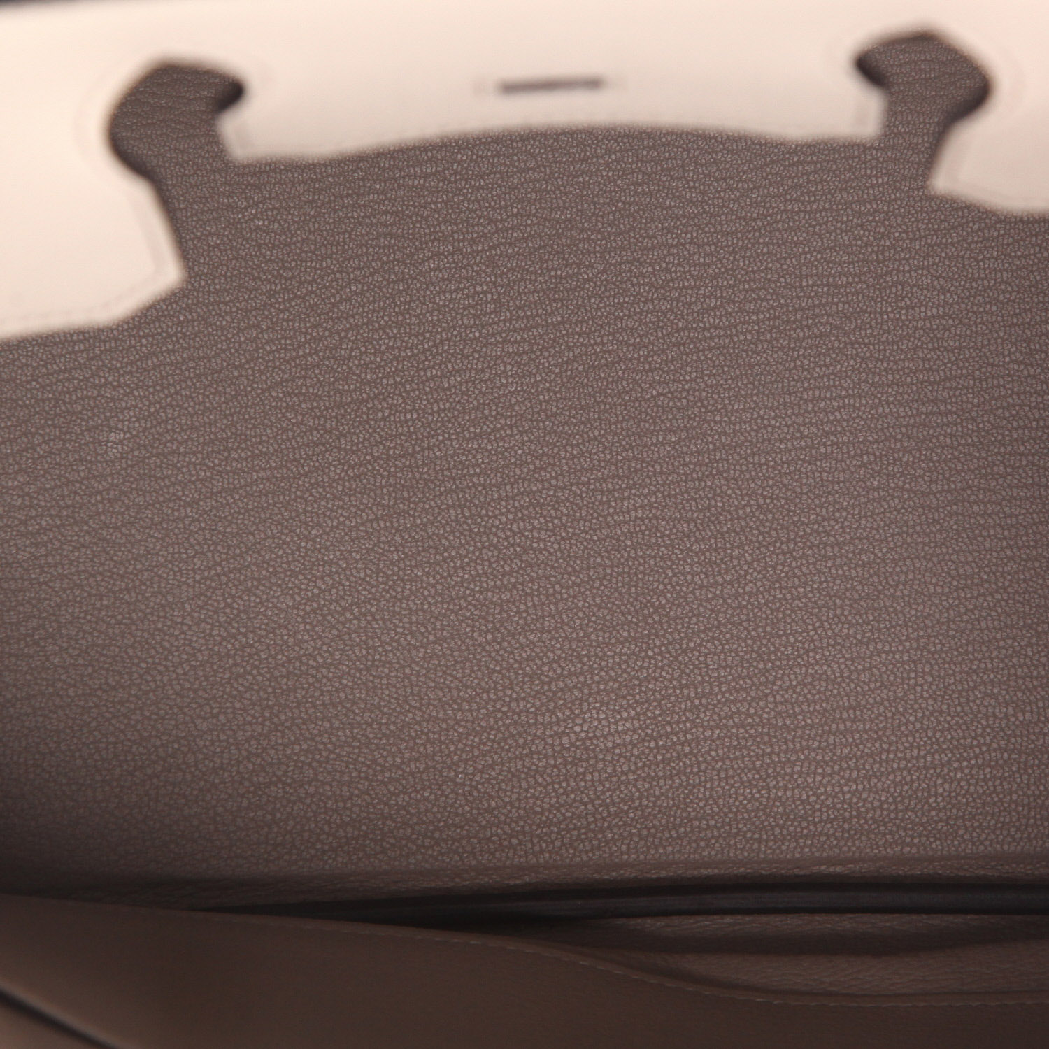 Hermès  Birkin 30 cm handbag  in Craie and etoupe epsom leather - Detail D3