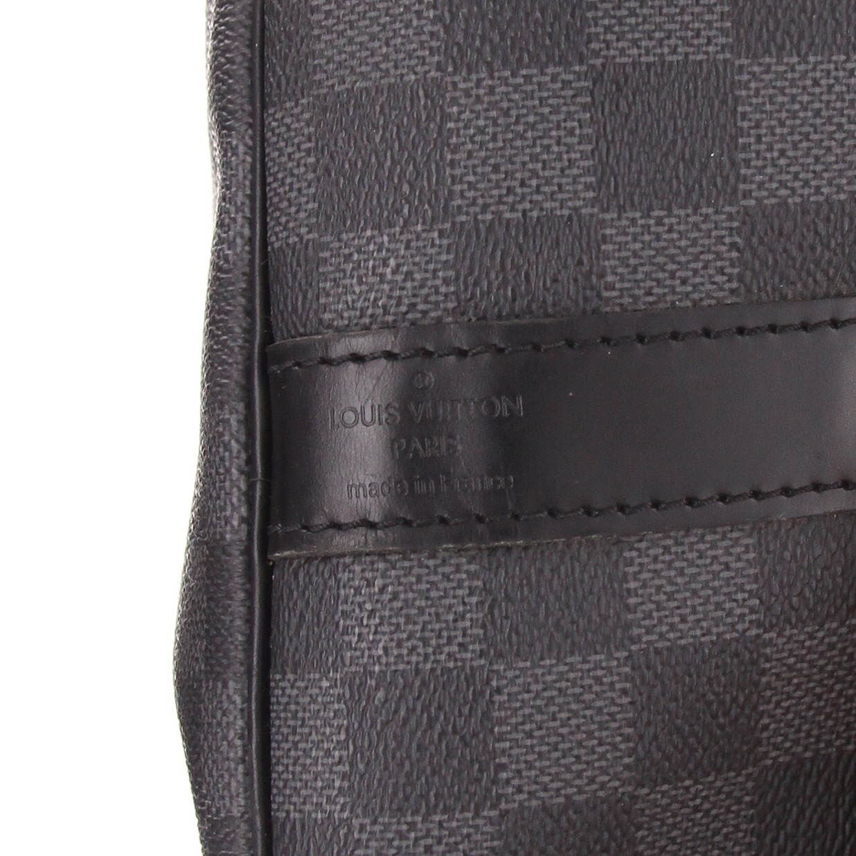 Bolsa de viaje Louis Vuitton  Keepall 55 en lona a cuadros gris Graphite y cuero negro - Detail D6