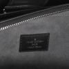 Sac à main Louis Vuitton  Pont Neuf en cuir épi noir - Detail D2 thumbnail