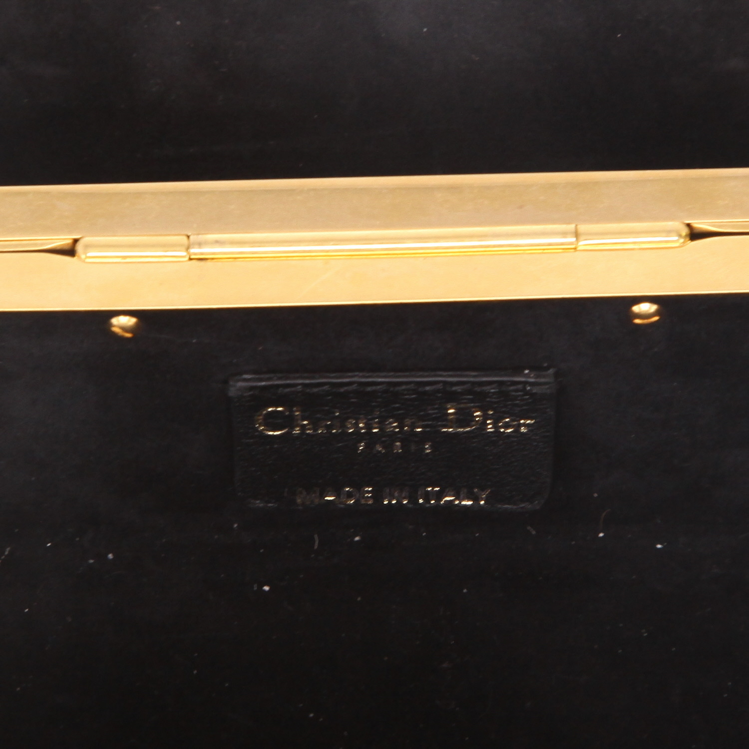 Bolso de mano Dior   mini  en cuero negro - Detail D2