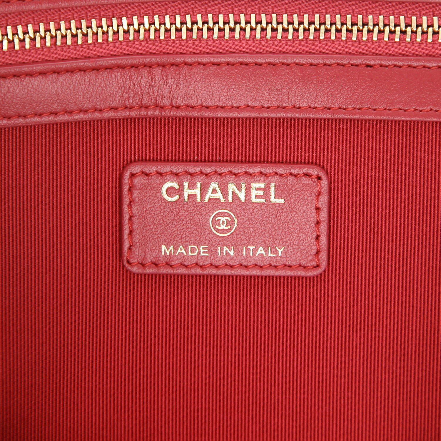 Chanel   pouch  in red quilted leather - Detail D2