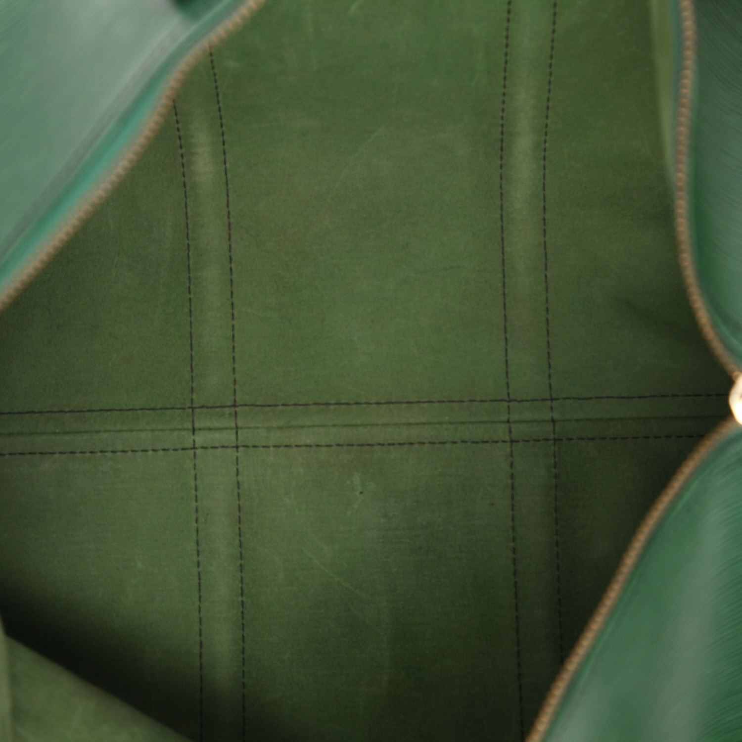 Sac de voyage Louis Vuitton  Keepall 50 en cuir épi vert - Detail D3