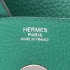 Hermès  Lindy 30 cm handbag  in green togo leather - Detail D2 thumbnail