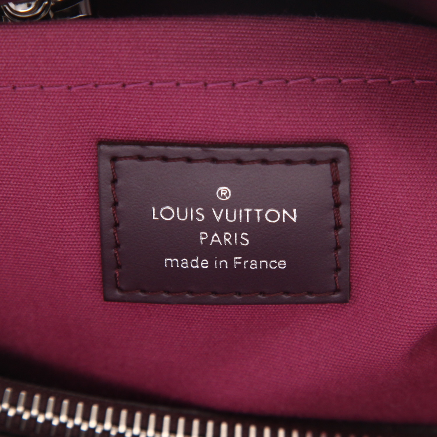 Sac à main Louis Vuitton  Passy en cuir épi aubergine - Detail D2