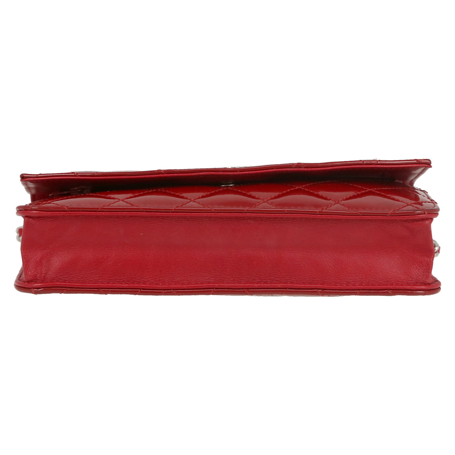 Bolso bandolera Chanel  Wallet on Chain en charol acolchado rojo - Detail D1