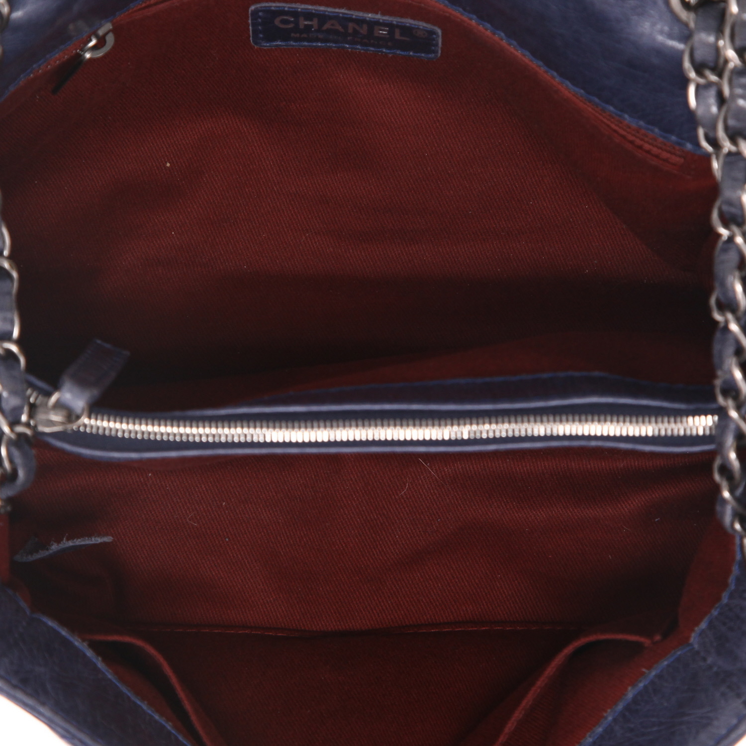 Sac bandoulière Chanel  Timeless en cuir matelassé bleu-marine - Detail D3