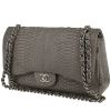 Bolso de mano Chanel  Timeless Jumbo en piel de pitón gris - 00pp thumbnail