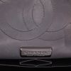 Bolso de mano Chanel  Timeless Jumbo en piel de pitón gris - Detail D2 thumbnail