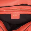 Fendi  Baguette handbag  in coral leather - Detail D2 thumbnail