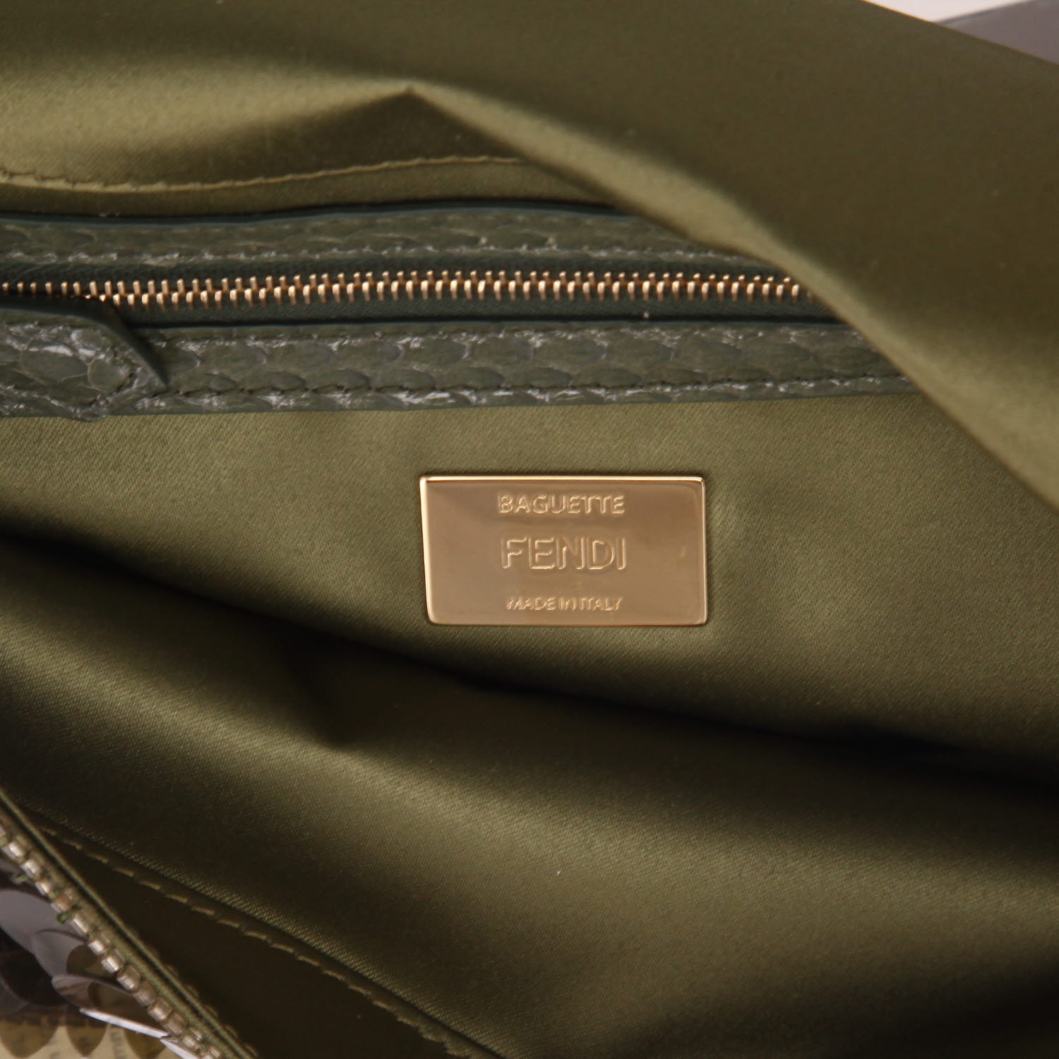 Borsa Fendi  Baguette in paillettes verde kaki e pelle verde - Detail D2