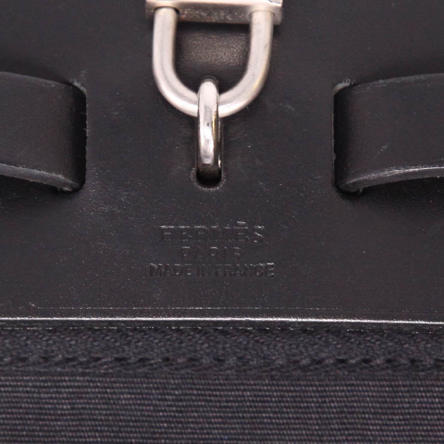 Sac porté épaule ou main Hermès  Herbag en toile noire et cuir noir - Detail D2