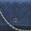 Sac bandoulière Chanel  Wallet on Chain en denim bleu - Detail D1 thumbnail