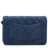 Bolso bandolera Chanel  Wallet on Chain en denim azul - Detail D8 thumbnail