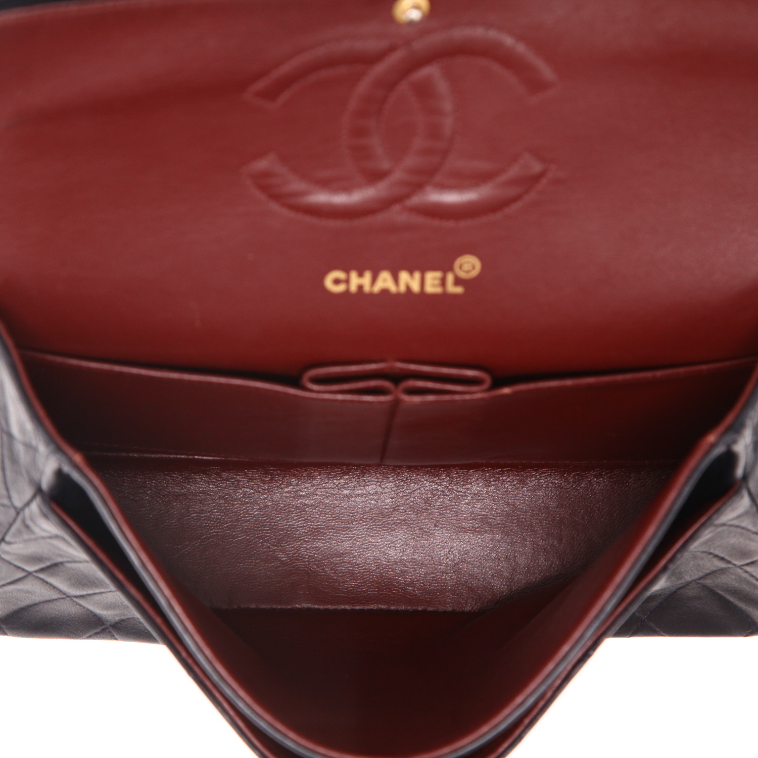 Chanel  Timeless Classic handbag  in dark blue quilted leather - Detail D3