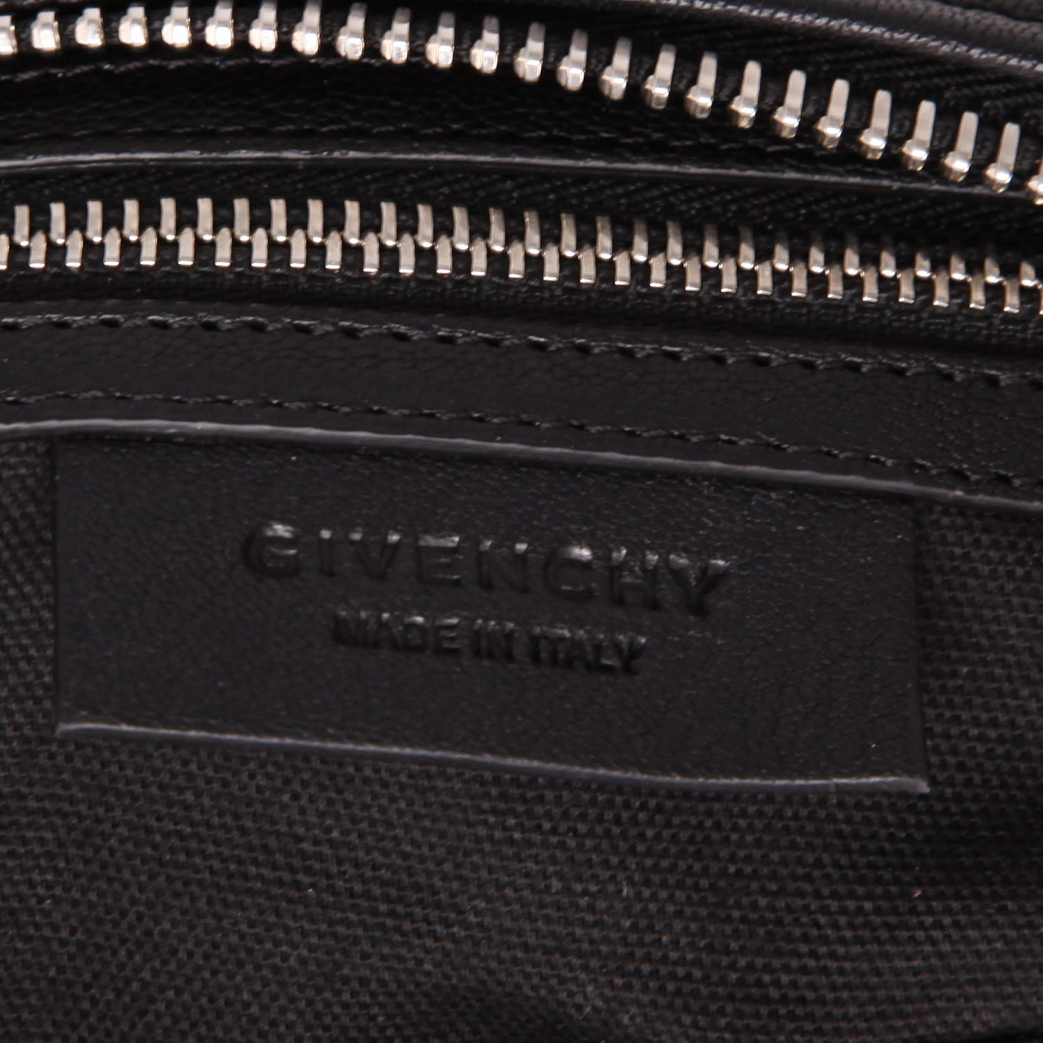 Givenchy  Pandora handbag  in black leather - Detail D2