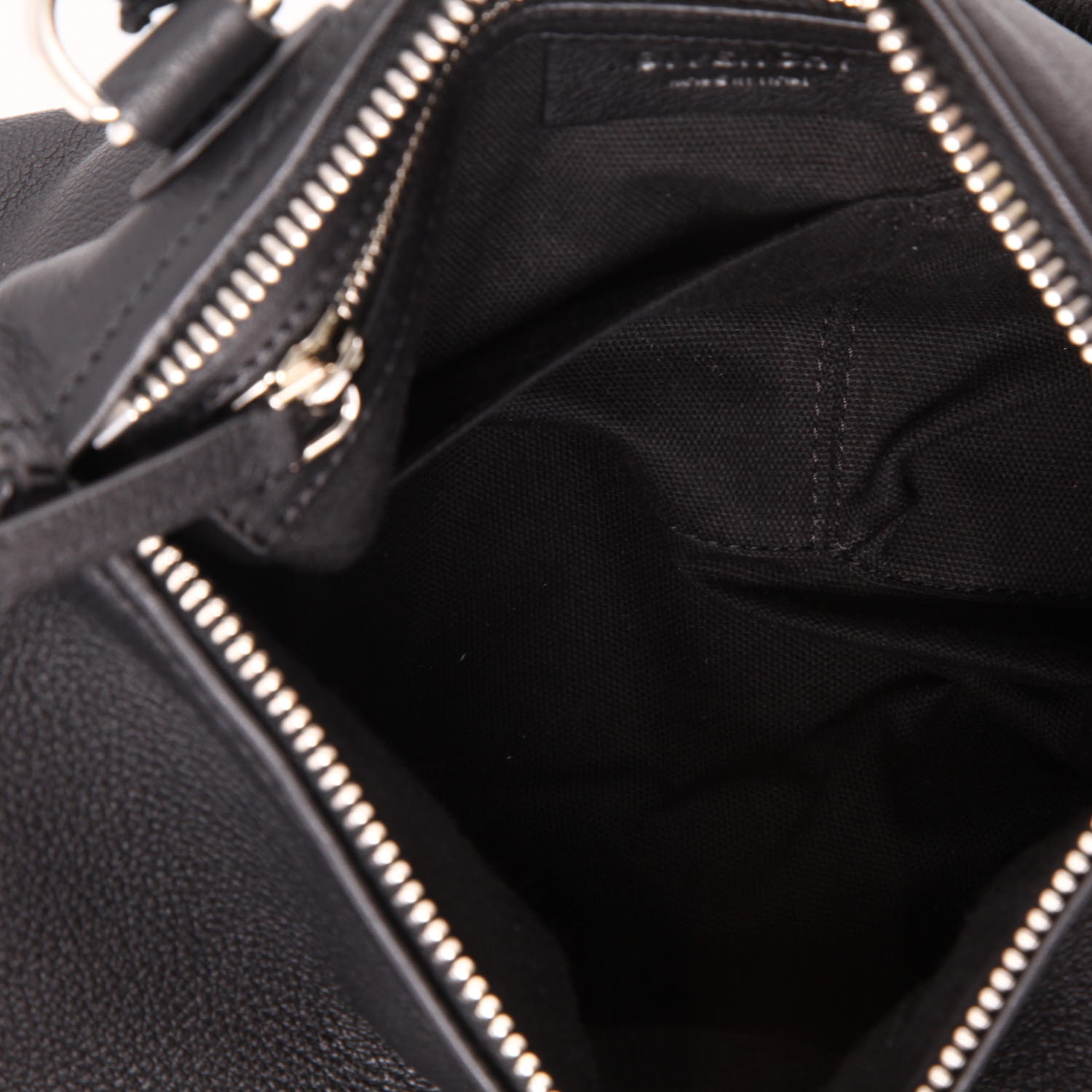 Givenchy  Pandora handbag  in black leather - Detail D3