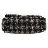 Chanel  19 shoulder bag  in black and grey tweed - Detail D1 thumbnail