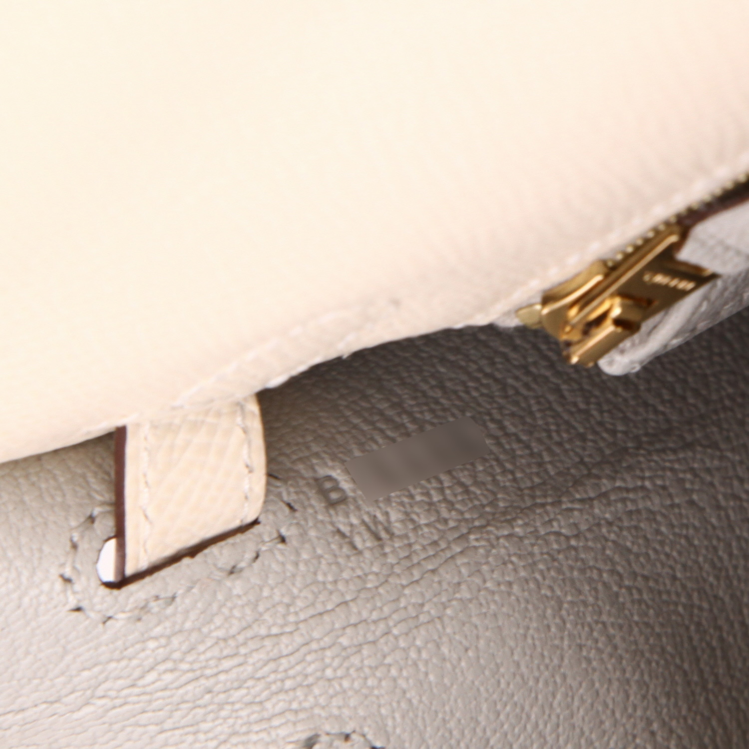 Borsa Hermès  Kelly 25 cm in pelle Epsom Craie - Detail D4