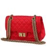 Chanel  Chanel 2.55 shoulder bag  in red satin - 00pp thumbnail