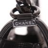 Chanel  Boy shoulder bag  in black leather  and grey pearl - Detail D2 thumbnail