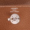 Hermès  Lindy mini  shoulder bag  in gold togo leather - Detail D2 thumbnail