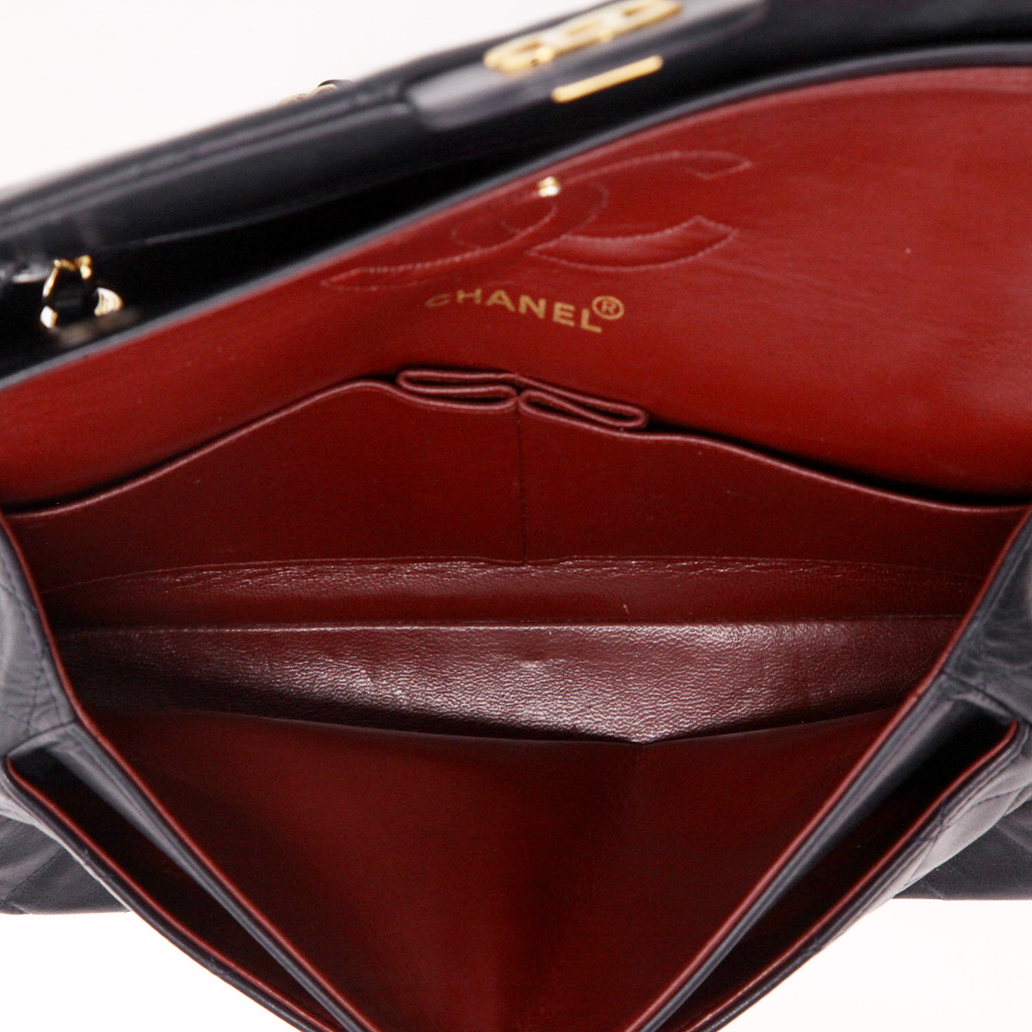 Chanel  Timeless Classic handbag  in navy blue quilted leather - Detail D3