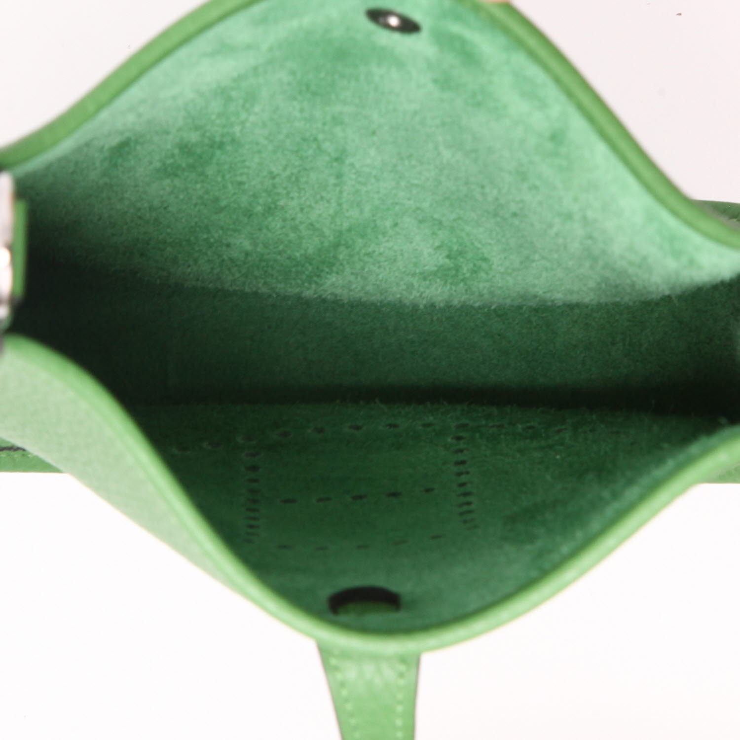 Bolso bandolera Hermès  Evelyne 16 cm en cuero togo Vert Yuka - Detail D3