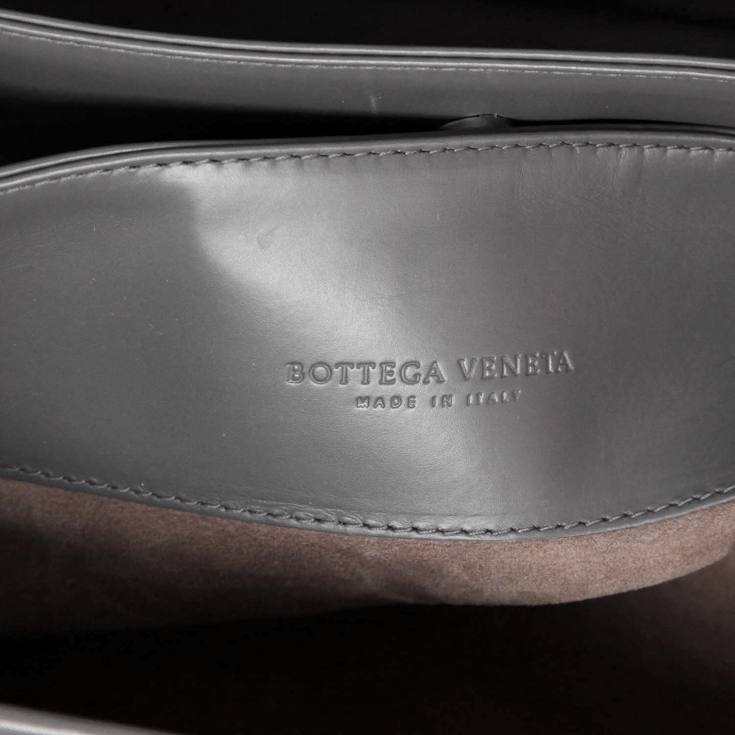 Bottega Veneta  Roma handbag  in grey intrecciato leather - Detail D2