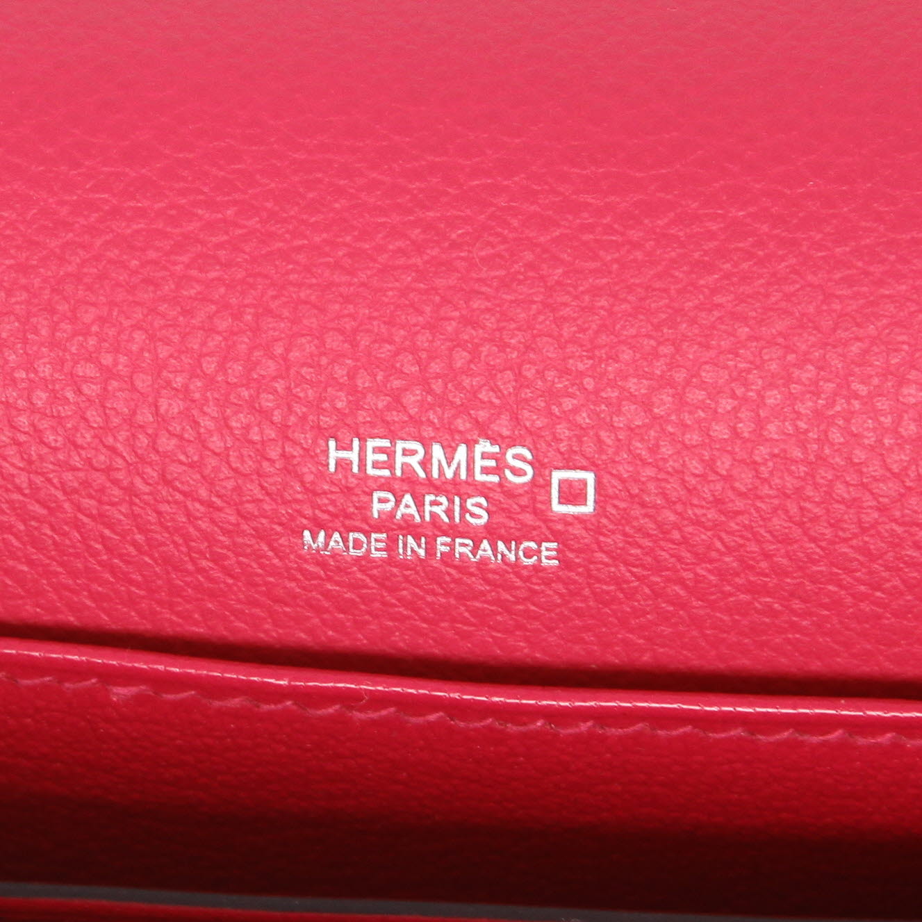 Bolso bandolera Hermès  Roulis en cuero swift rosa - Detail D2