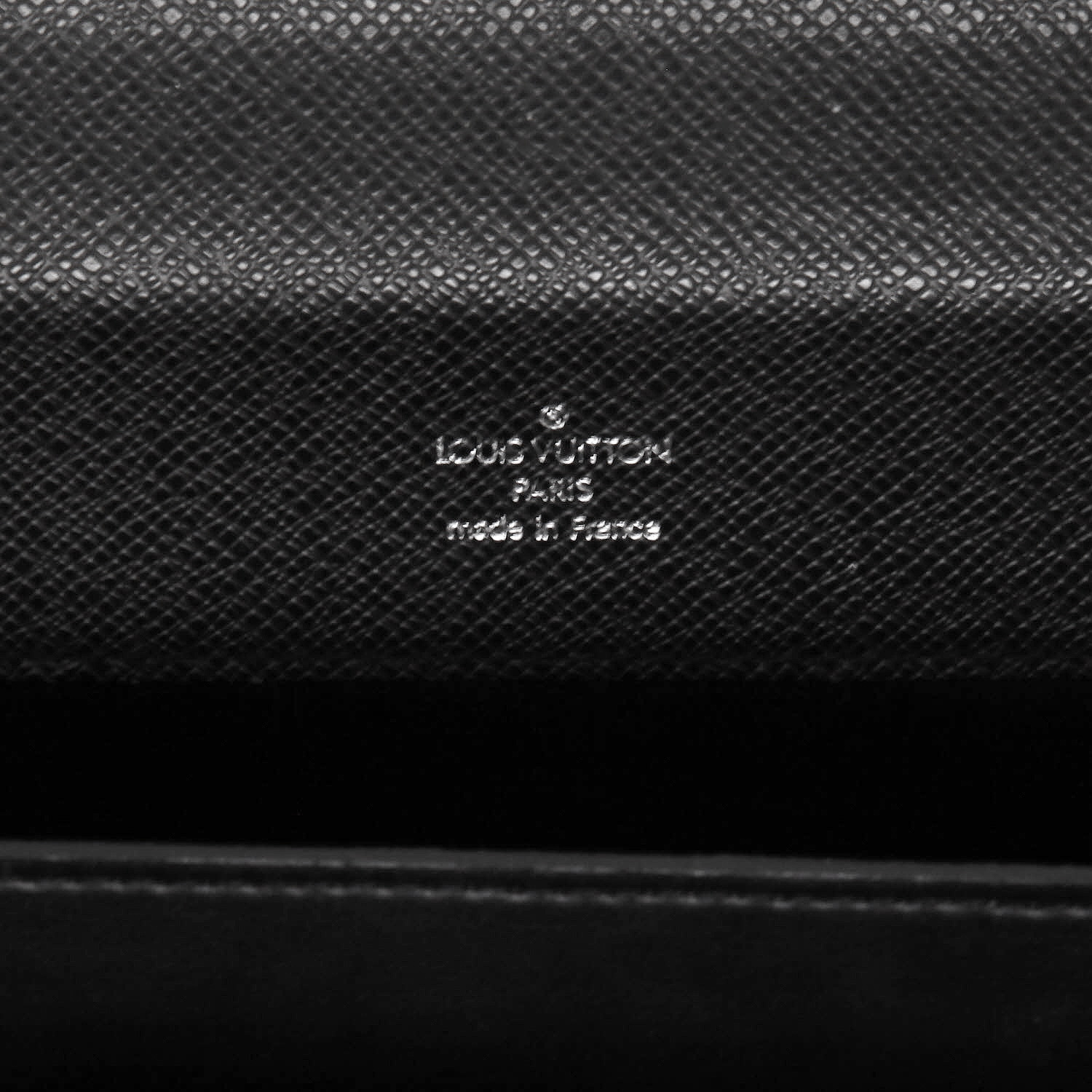 Borsa portadocumenti Louis Vuitton  Oural in pelle nera - Detail D2