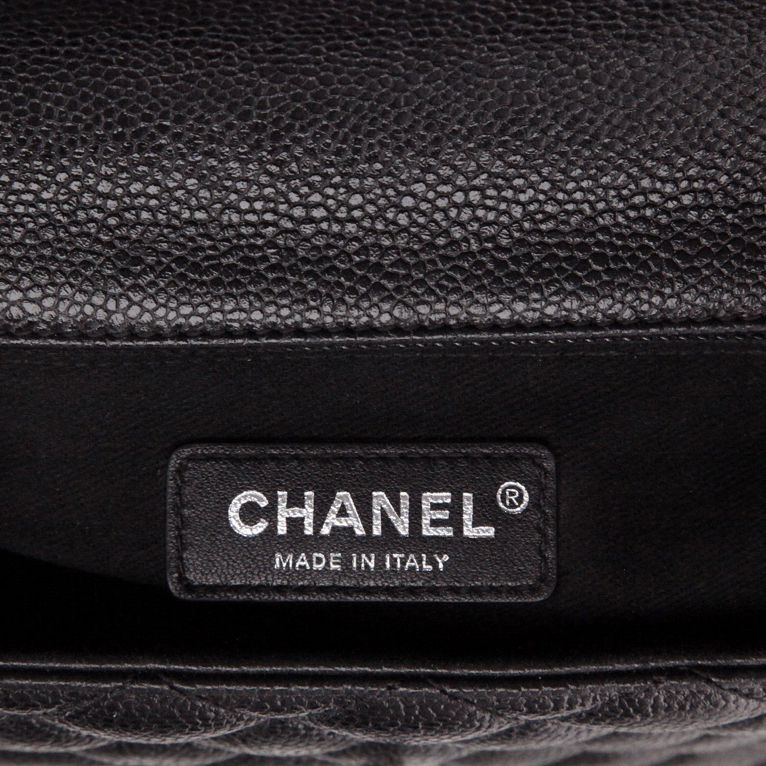 Chanel  Coco Handle shoulder bag  in black quilted grained leather - Detail D2