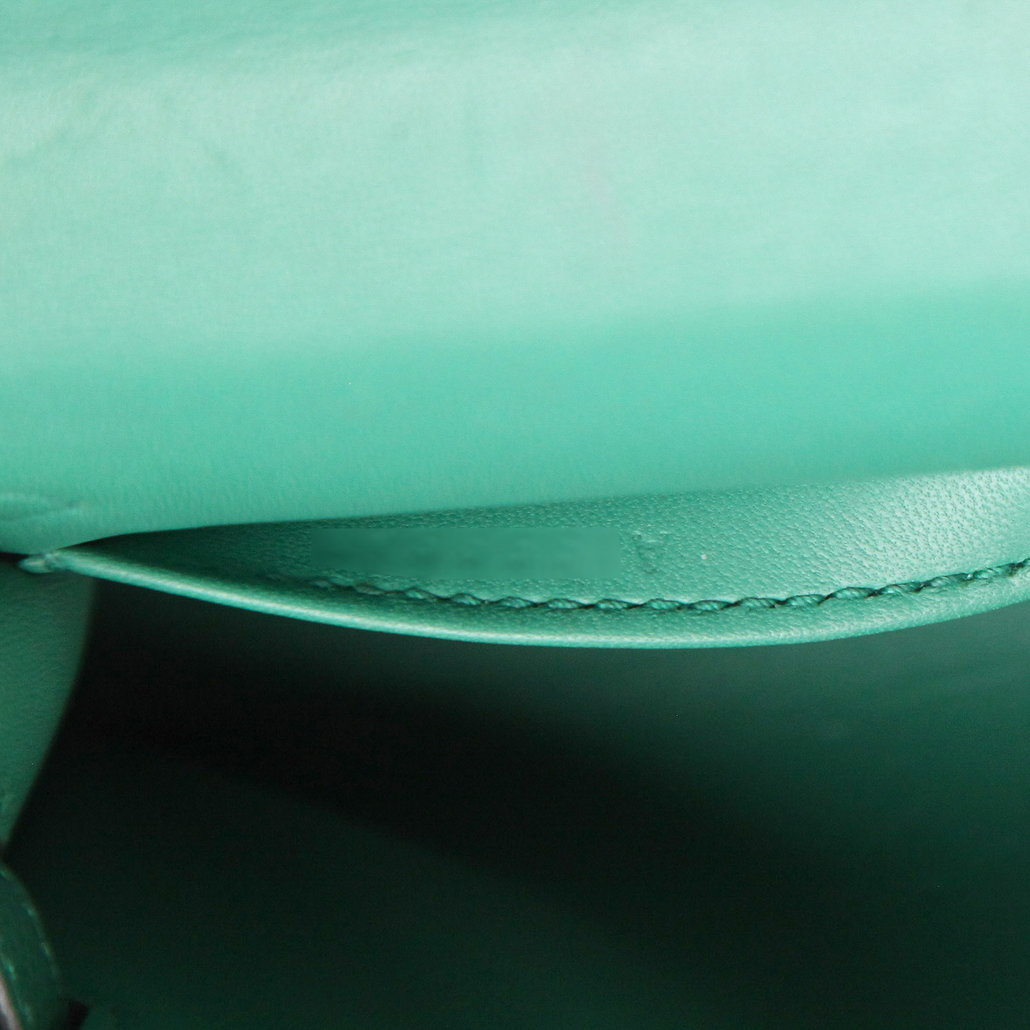 Bolso bandolera Hermès  Kelly 20 cm en cuero epsom verde - Detail D4