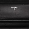 Sac bandoulière Chanel  Wallet on Chain en cuir matelassé noir - Detail D2 thumbnail